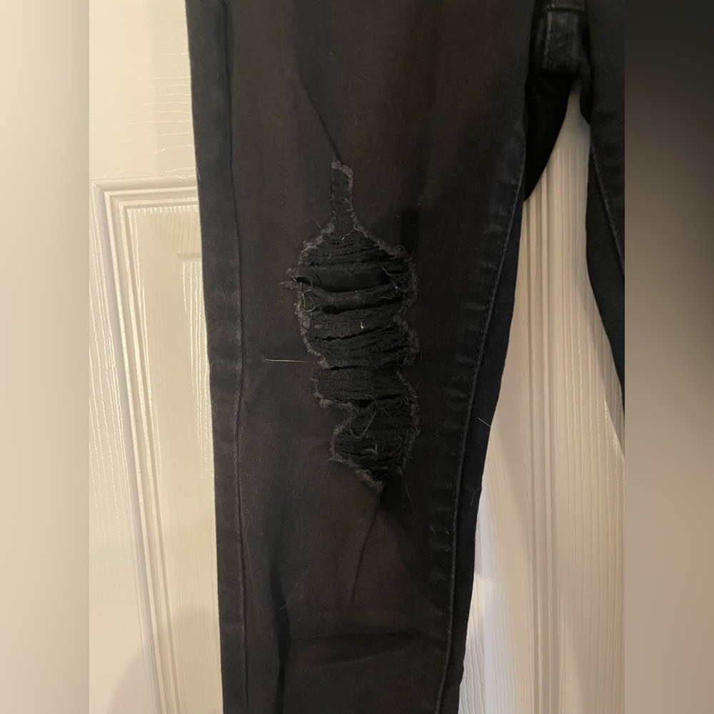 Black Ripped Skinny Jegging Jeans - Picture 3 of 6